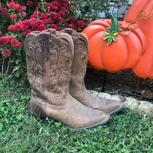 Justin Women’s Cowgirl boots